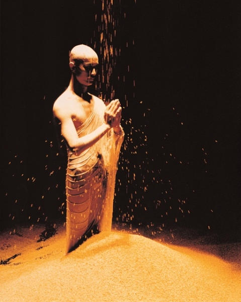 雲門舞集2010秋季演出-「流浪者之歌」及新作「屋漏痕」｜財團法人雲門舞集文教基金會｜國藝會補助成果檔案庫