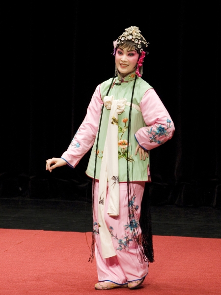 趁賞梨園  陳三五娘之賞花  留傘  審陳三|江之翠劇場|國藝會補助成果檔案庫