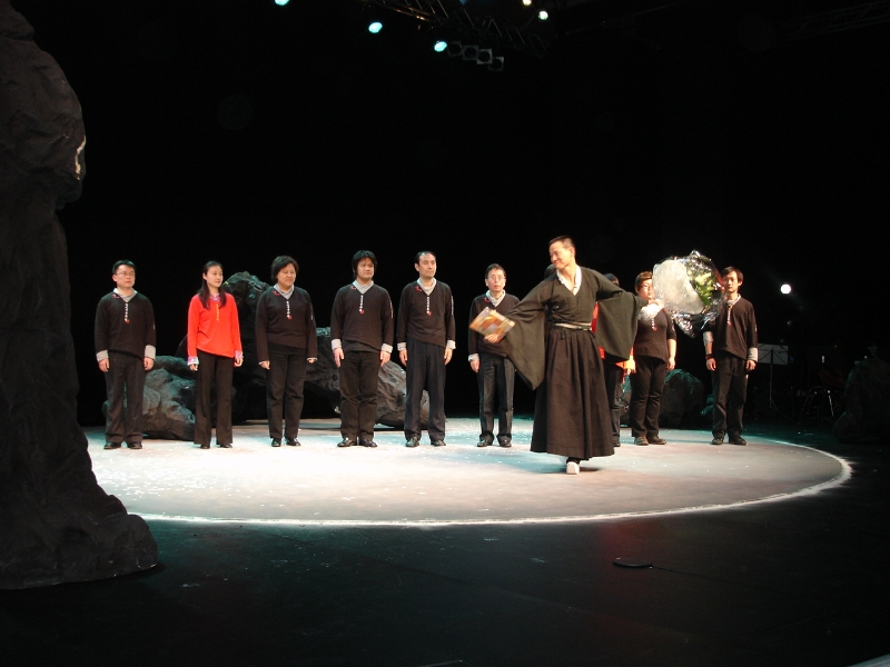 李爾在此  上海話劇藝術中心交流演出｜當代傳奇劇場｜國藝會補助成果檔案庫