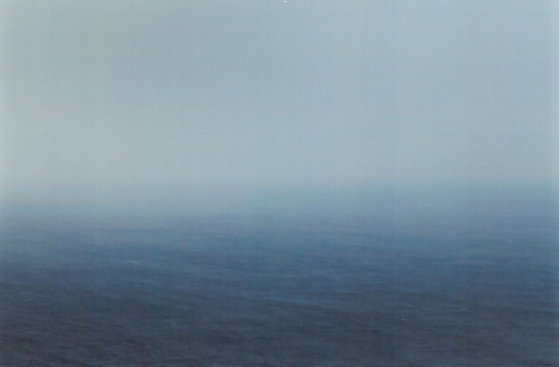 「〈遠方〉李若玫創作計劃」作品展示：《20101207,(UTC+0800) 720AM, (24° 57'67 N, 121° 86'61E)》，攝影，2011
