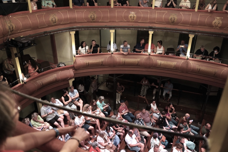 2025長弓舞蹈劇場《模糊的魚PECES BORROSOS》西班牙Auditorio De Tenerife共創合演計畫｜長弓舞蹈劇場｜國藝會補助成果檔案庫