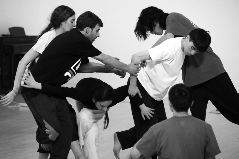 2025長弓舞蹈劇場《模糊的魚PECES BORROSOS》西班牙Auditorio De Tenerife共創合演計畫｜長弓舞蹈劇場｜國藝會補助成果檔案庫