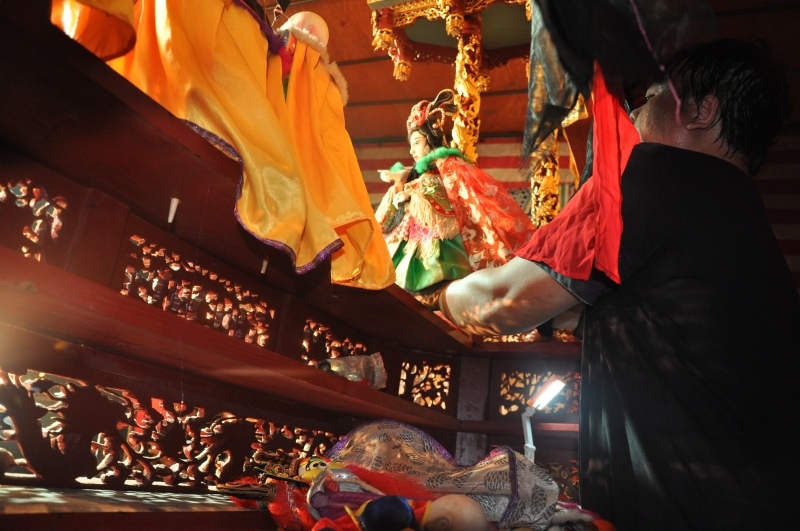 掌中乾坤 2015 布袋戲展演阿罩霧風雲｜中國太陽園掌中劇團｜國藝會補助成果檔案庫