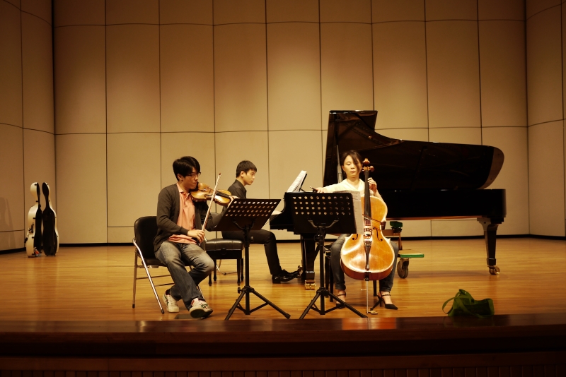 2015 MUSE三重奏獨奏會 － 俄羅斯系列音樂會（四）｜VIO 提琴樂集｜國藝會補助成果檔案庫