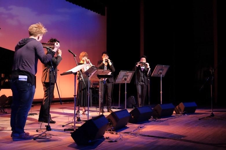 Bom x Boa 出道十週年音樂會 (茱蒂口琴樂團受邀海外演出)｜茱蒂口琴樂團｜國藝會補助成果檔案庫