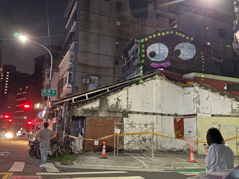 《到處放閃》在地投影互動實驗──先導計劃｜魏閤廷｜國藝會補助成果檔案庫