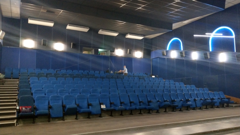 「烏拉爾當代藝術工業雙年展參展計畫」劇場電影院座位區論壇地點