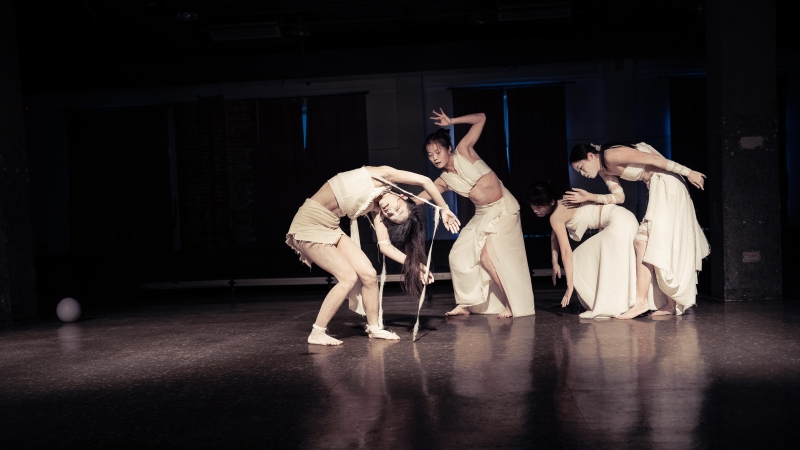 滅劇場黯黑舞蹈團「第四屆『台灣國際黯黑舞蹈節』」演出照片：舞踏修羅場《行茶》