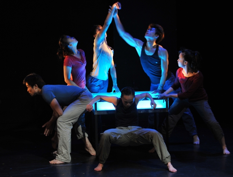 《逃亡 × 祝你一路順風》外縣市巡迴演出｜三十舞蹈劇場｜國藝會補助成果檔案庫