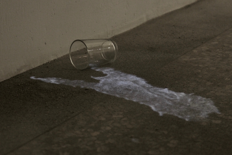 紅毯上的紅酒漬｜江蕎勤｜國藝會補助成果檔案庫