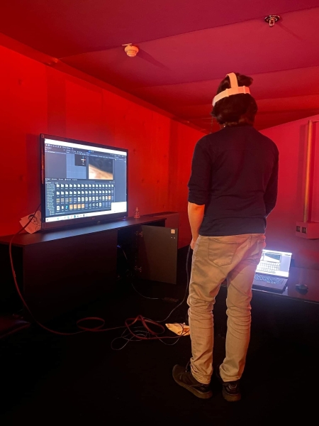 《Touch of Heart》 VR影像提案受邀參與2020 巴黎Newimages影展創作計畫｜奚佩璐｜國藝會補助成果檔案庫