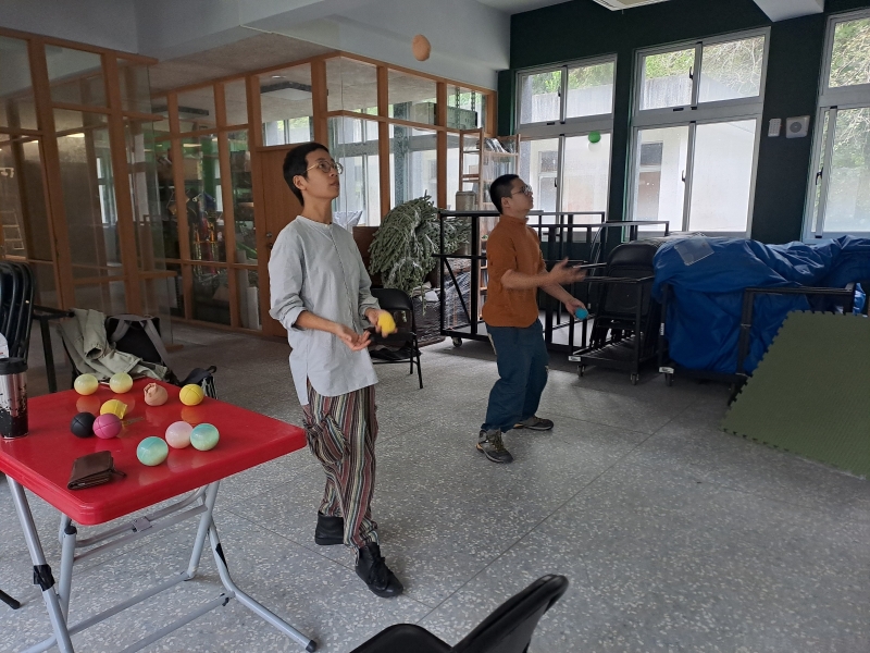 Lonely God系列：一個人巡演也要很快樂暨地方藝文工作者交流計畫 ｜李祐緯｜國藝會補助成果檔案庫