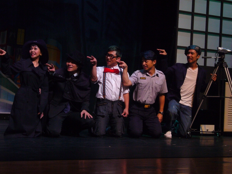 2006年度製作  死亡計劃  當住在左邊住右邊遇上伍迪艾倫｜黑門山上的劇團｜國藝會補助成果檔案庫