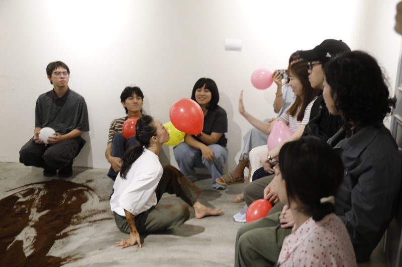 2025 伍拾製作《咖啡廳Dance to 40+》台南場巡迴｜伍拾製作｜國藝會補助成果檔案庫