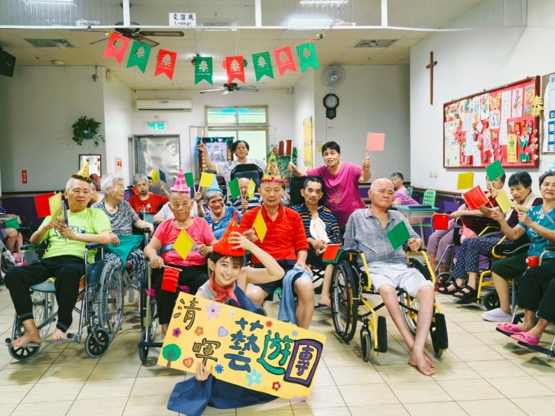 山巔處方簽：歐陸銀髮藝療曲— 探尋歐洲高齡藝術節與高齡介入機構的全景式探索｜鍾婕安｜國藝會補助成果檔案庫