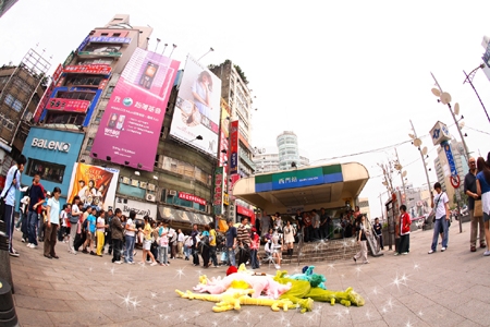 KUSO2006  彩虹七仙子  Rainbow  Angels｜葉怡利｜國藝會補助成果檔案庫