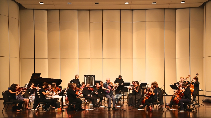 2015新舞臺藝術節- 基頓‧克萊曼&波羅的海弦樂團《新四季》｜財團法人中國信託商業銀行文教基金會｜國藝會補助成果檔案庫