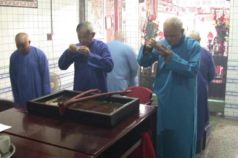 高雄縣客家地區鸞堂與鸞書文學之研究｜張二文｜國藝會補助成果檔案庫