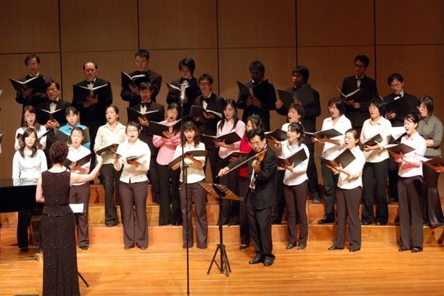 夏夜．玫瑰情—高雄市內合唱團 2007 年夏季演唱會｜高雄室內合唱團｜國藝會補助成果檔案庫