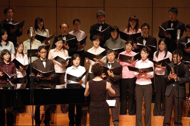 夏夜．玫瑰情—高雄市內合唱團 2007 年夏季演唱會｜高雄室內合唱團｜國藝會補助成果檔案庫