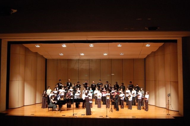 夏夜．玫瑰情—高雄市內合唱團 2007 年夏季演唱會｜高雄室內合唱團｜國藝會補助成果檔案庫