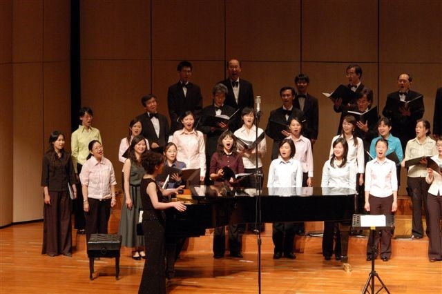 夏夜．玫瑰情—高雄市內合唱團 2007 年夏季演唱會｜高雄室內合唱團｜國藝會補助成果檔案庫