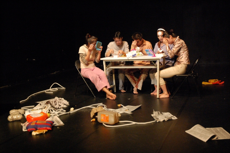 邀請上海草臺班劇團來台合作演出｜水田部落工作室｜國藝會補助成果檔案庫