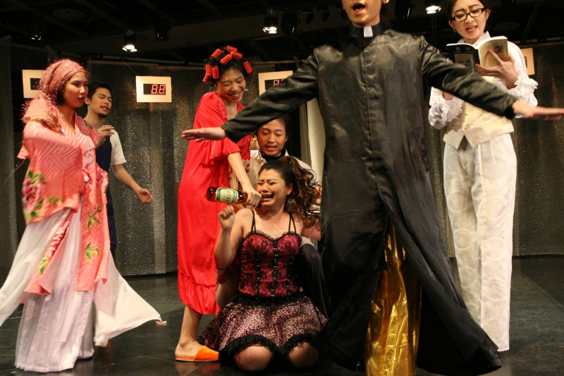 先知大廈｜瘋狂劇場｜國藝會補助成果檔案庫