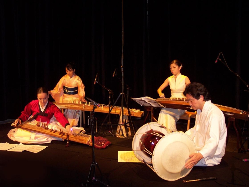 2006年IIIZ德國演出計畫｜賴宜絜｜國藝會補助成果檔案庫