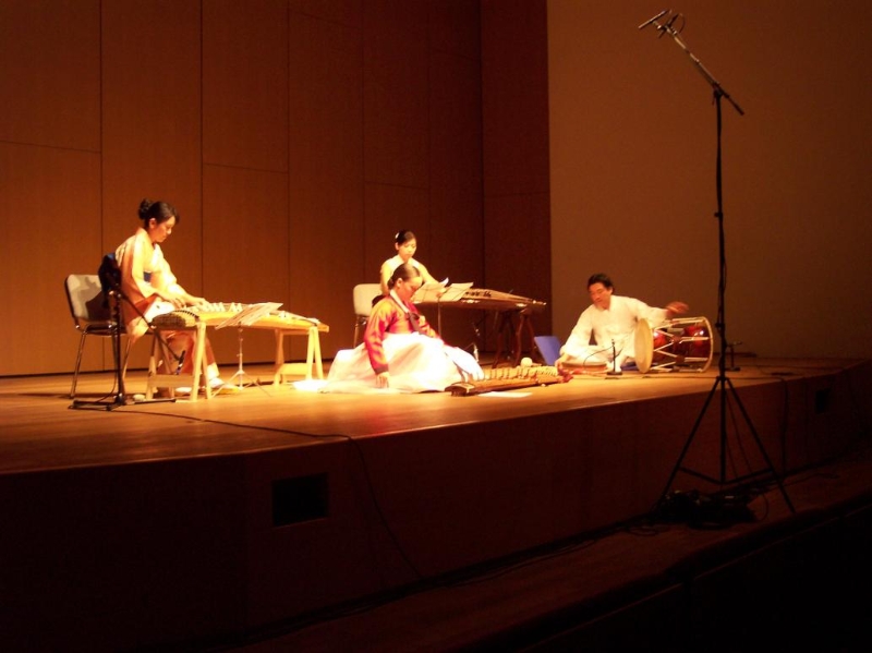 2006年IIIZ德國演出計畫｜賴宜絜｜國藝會補助成果檔案庫