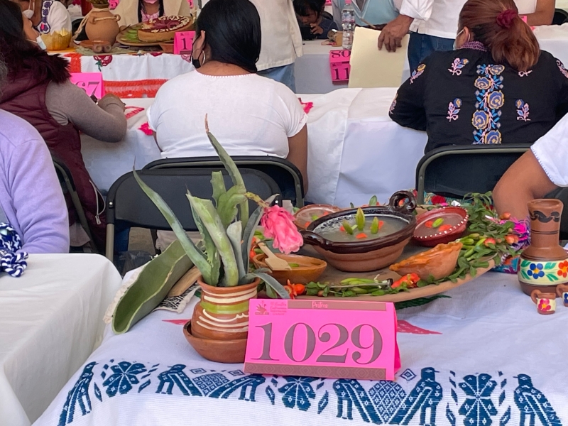 呂岱如「菌絲體網絡的寰宇航行：墨西哥與智利駐地計畫」活動紀錄：墨西哥原住民傳統美食節上，各家媽媽端出拿手菜來參加廚藝比賽