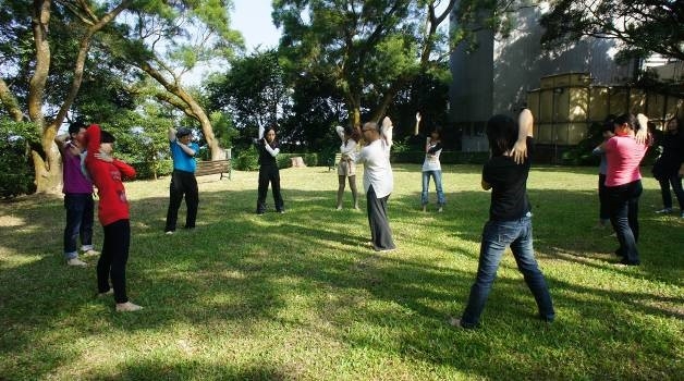 iDance 舞蹈節（香港）2011－獨舞與即興｜莫比斯圓環創作公社｜國藝會補助成果檔案庫