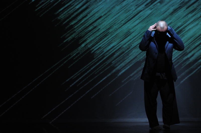 iDance 舞蹈節（香港）2011－獨舞與即興｜莫比斯圓環創作公社｜國藝會補助成果檔案庫