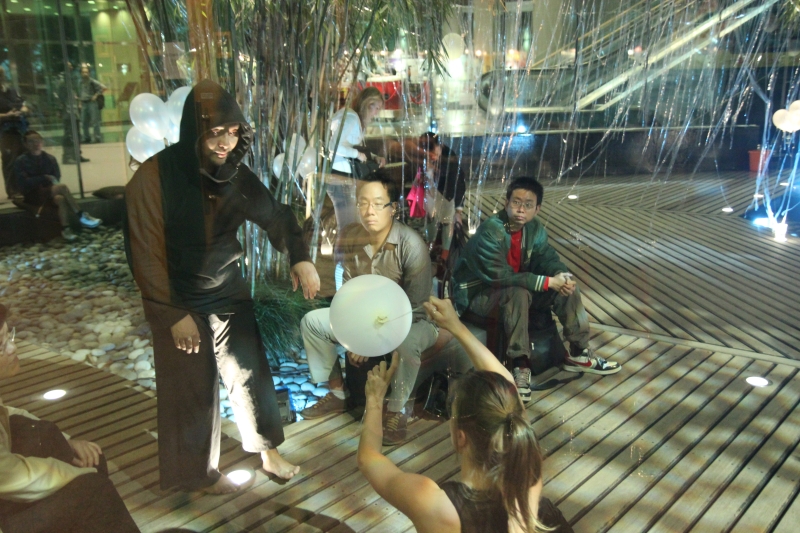 iDance 舞蹈節（香港）2011－獨舞與即興｜莫比斯圓環創作公社｜國藝會補助成果檔案庫