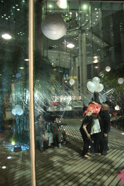 iDance 舞蹈節（香港）2011－獨舞與即興｜莫比斯圓環創作公社｜國藝會補助成果檔案庫